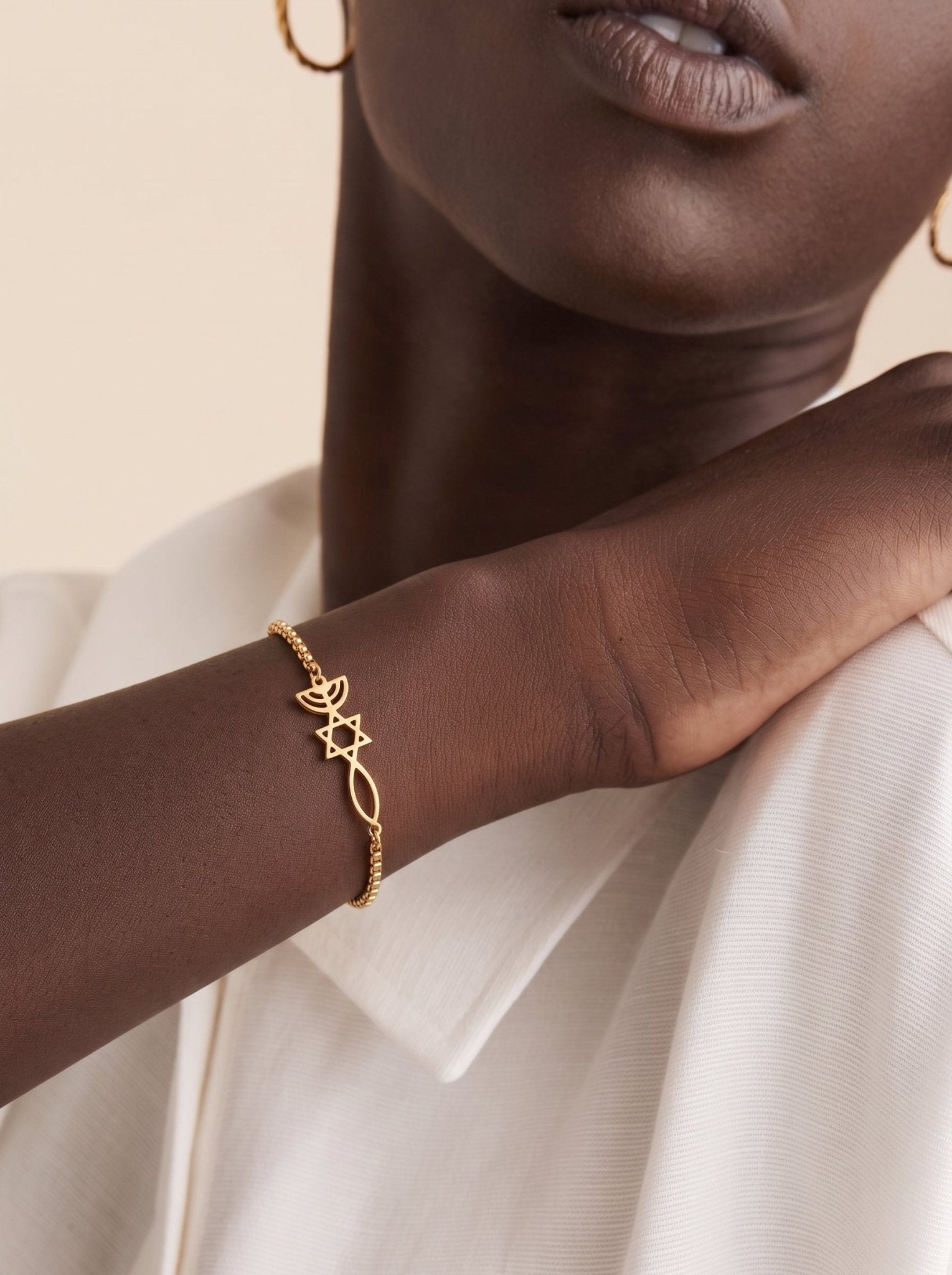 Messianic Seal - Gold Bracelet - EMET | Personalized Hebrew Jewelry, Name Necklaces & Faith-Inspired Designs